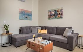 The Lagoon Luxury House